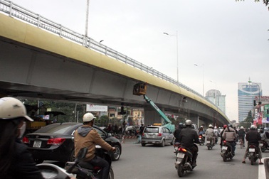 Khánh thành cầu vượt dầm thép lớn nhất Hà Nội