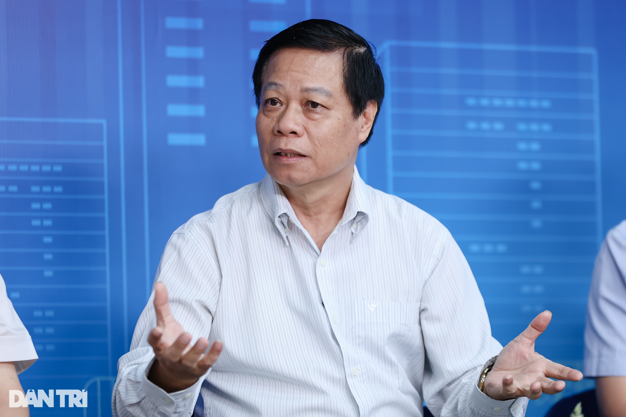 Bài toán về sự minh bạch và xung đột lợi ích khi TPHCM thu phí vỉa hè - 4 Bài toán về sự minh bạch và xung đột lợi ích khi TPHCM thu phí vỉa hè - 4