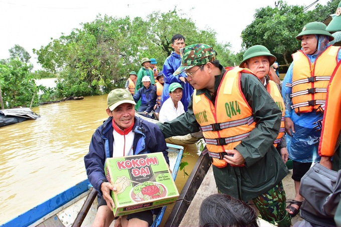 Thừa Thiên Huế: Kịp thời ứng cứu người dân chịu ảnh hưởng mưa lũ - Ảnh 15.