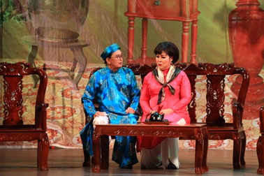 NSND Hồng Vân thấy “ngợp” khi tham gia vở cải lương kinh điển “Lan và Điệp”