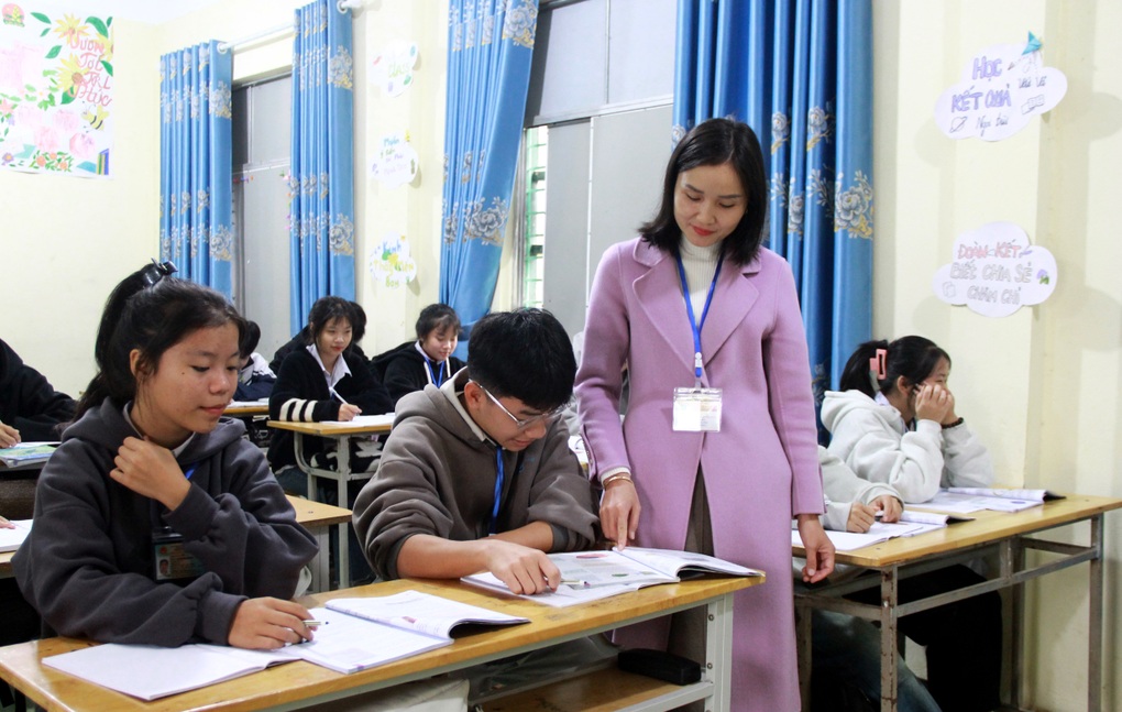 Chi gần 22 tỷ đồng bổ sung kinh phí hỗ trợ dạy thêm, ôn thi tốt nghiệp - 1 Chi gần 22 tỷ đồng bổ sung kinh phí hỗ trợ dạy thêm, ôn thi tốt nghiệp - 1