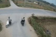 Thủ tướng: Quản lý chặt con em, không giao xe khi chưa đủ tuổi