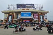 Cận cảnh hoang tàn, nhếch nhác ở khu chợ lớn nhất tỉnh Nghệ An