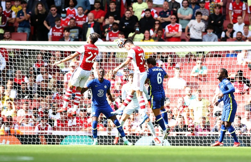Hàng thủ sai lầm nghiêm trọng, Arsenal gục ngã trước Chelsea - 2 Hàng thủ sai lầm nghiêm trọng, Arsenal gục ngã trước Chelsea - 2