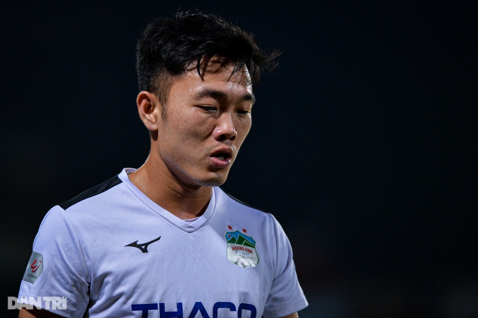 HLV HA Gia Lai: “Chúng tôi chỉ cần đá đẹp, không mơ vị trí cao” - 2 HLV HA Gia Lai: “Chúng tôi chỉ cần đá đẹp, không mơ vị trí cao” - 2