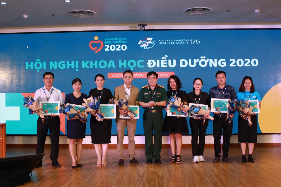 Nâng cao vị thế của lĩnh vực điều dưỡng trong ngành Y - 3 Nâng cao vị thế của lĩnh vực điều dưỡng trong ngành Y - 3
