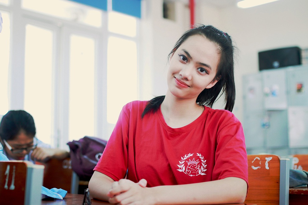 Nữ sinh vạn người mê, cao 1m72 có điểm thi khối D cao nhất TP Hải Phòng - 2 Nữ sinh vạn người mê, cao 1m72 có điểm thi khối D cao nhất TP Hải Phòng - 2