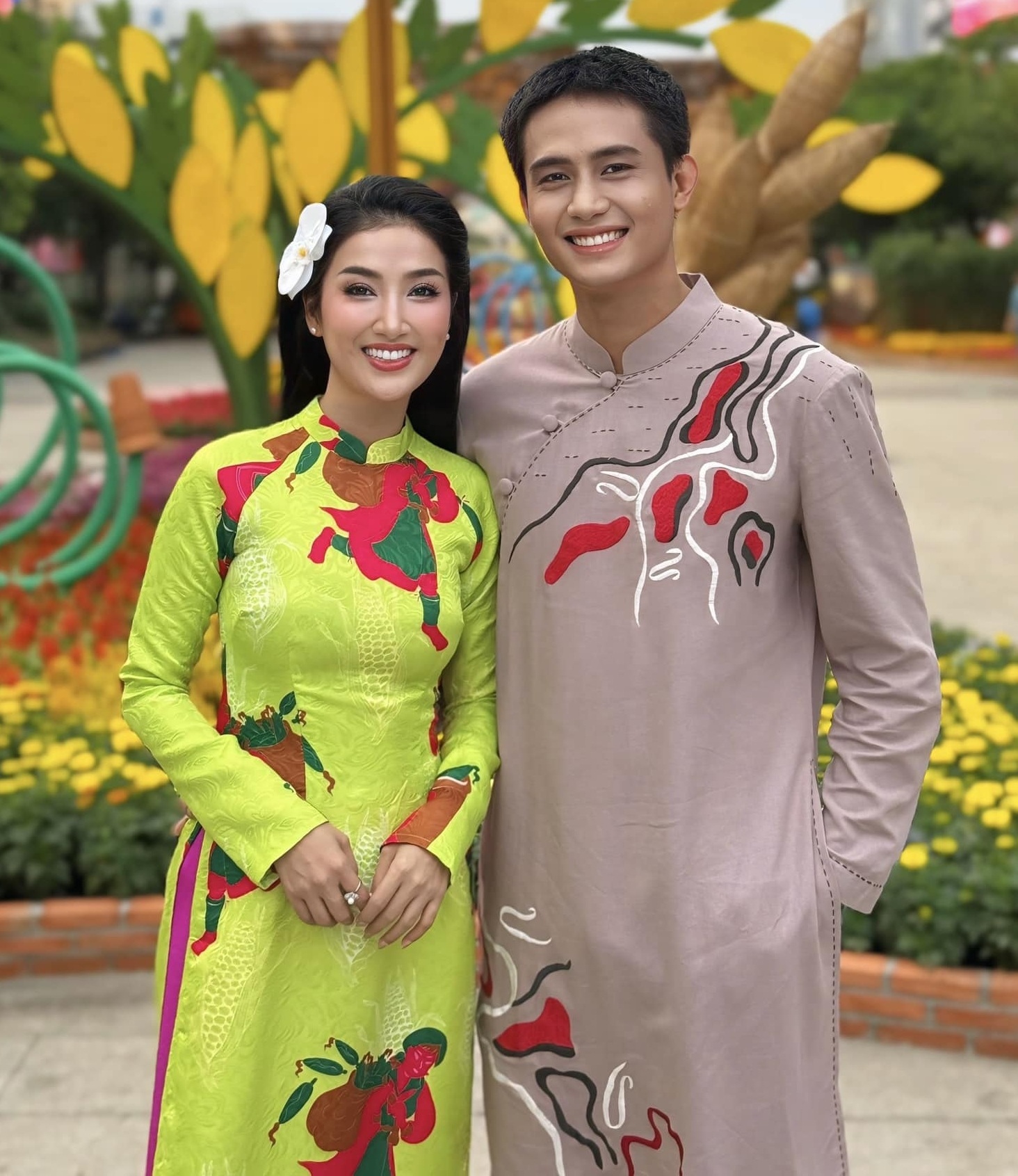 Nữ hoàng phim xưa Quỳnh Lam hạnh phúc bên bạn trai cao 1,8m kém 9 tuổi - 2