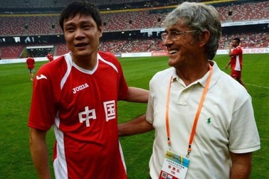 Huyền thoại bóng đá Trung Quốc chỉ ra điểm yếu của đội tuyển Việt Nam