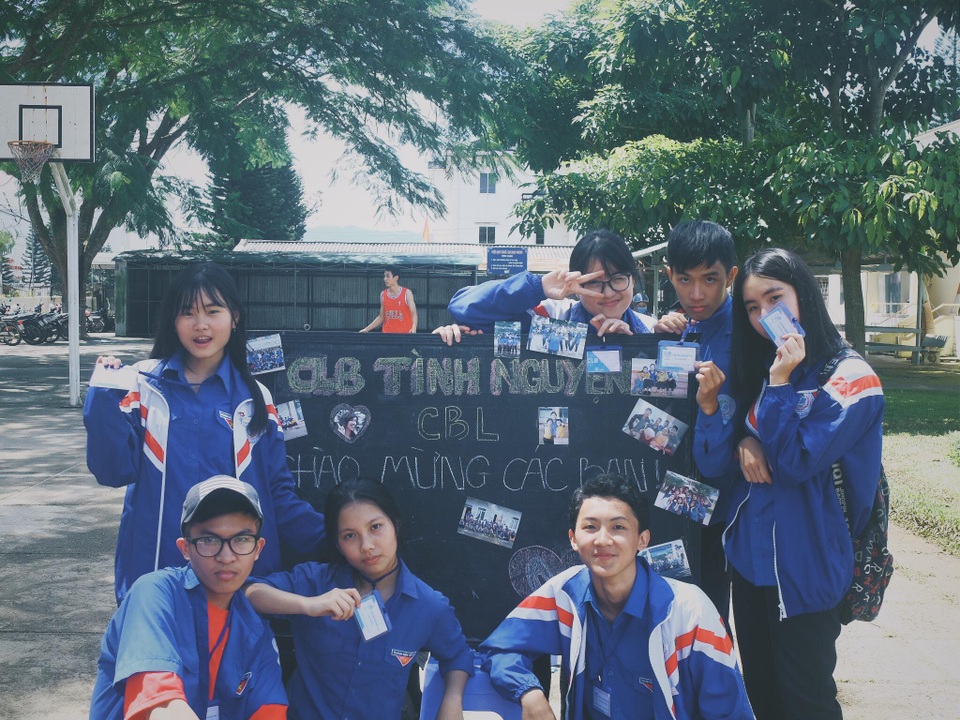 Bức thư gây “rúng động” giúp nam sinh Tây Nguyên giành học bổng 3,2 tỷ đồng của VinUni - 2 Bức thư gây “rúng động” giúp nam sinh Tây Nguyên giành học bổng 3,2 tỷ đồng của VinUni - 2