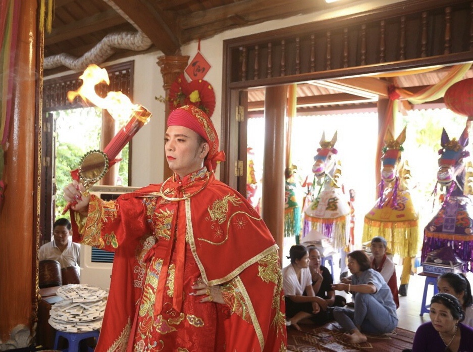 Tọa đàm Nghi lễ hầu đồng cổ truyền - Bảo tồn phát huy tín ngưỡng thờ Mẫu - 2