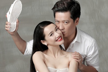 Trường Giang - Nhã Phương tung ảnh cưới với dép tông hài hước