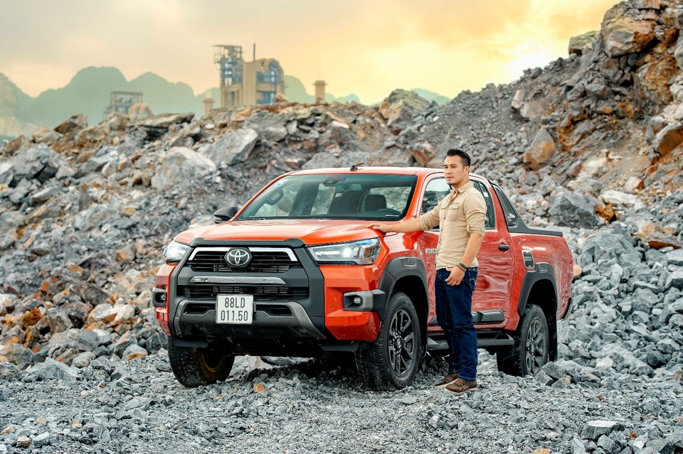 Toyota Hilux 2020 - thay đổi quan niệm về một chiếc xe bán tải - 3 Toyota Hilux 2020 - thay đổi quan niệm về một chiếc xe bán tải - 3