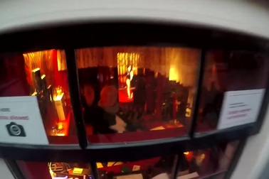 Theo chân du khách khám phá khu đèn đỏ nổi danh ở Amsterdam