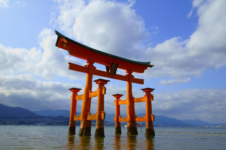 Torii – cánh cổng thiêng của người Nhật - 1 Torii – cánh cổng thiêng của người Nhật - 1