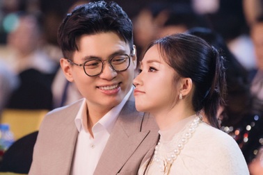 Gia đình Salim xúc động khi được vinh danh