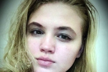 Không ngáo đá vẫn đâm bạn trai vì nghĩ mình là ma cà rồng đi tiêu diệt người sói