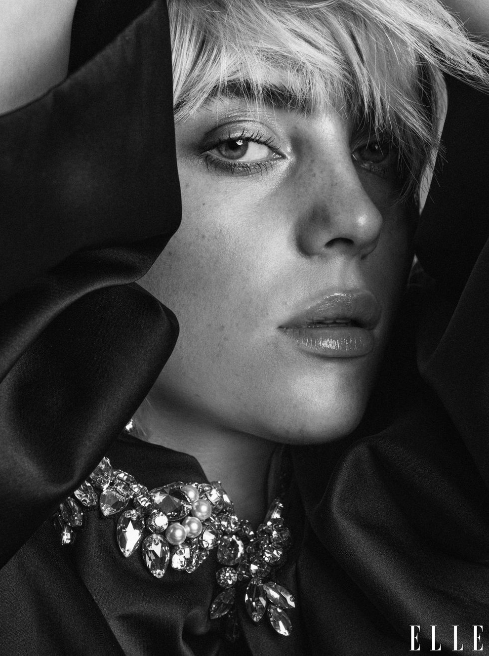 Nữ ca sĩ Billie Eilish mất 100.000 fan vì bức ảnh khoe vòng một - 14 Nữ ca sĩ Billie Eilish mất 100.000 fan vì bức ảnh khoe vòng một - 14