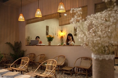 Tại sao khi khởi nghiệp, nhiều người trẻ thường chọn mở quán cà phê?