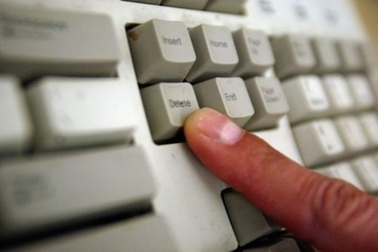 “Nổ” quá đà, doanh nghiệp rước họa vào thân