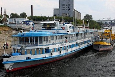 Tàu du lịch chìm trên sông Volga, 102 người mất tích 