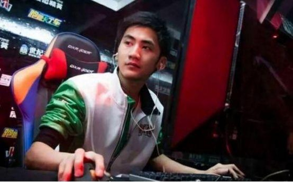 Streamer thu nhập trăm tỉ bỏ xa bà Tân Vlog và YouTuber giàu nhất VN - 5 Streamer thu nhập trăm tỉ bỏ xa bà Tân Vlog và YouTuber giàu nhất VN - 5