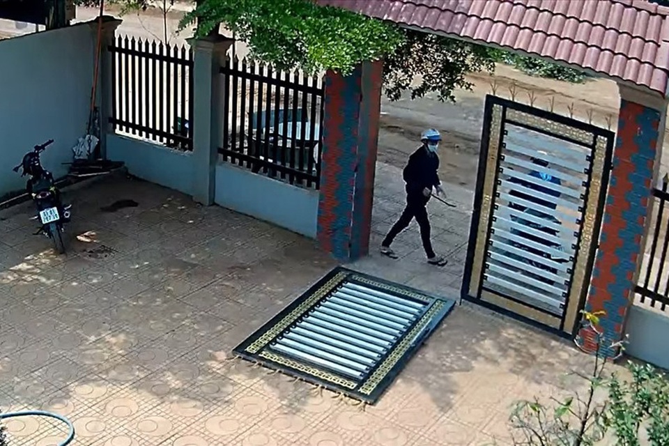 Bà bầu kể chuyện cầm dao 