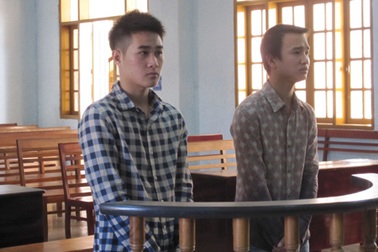 Đổi 200 nghìn đồng lấy 60 tháng tù