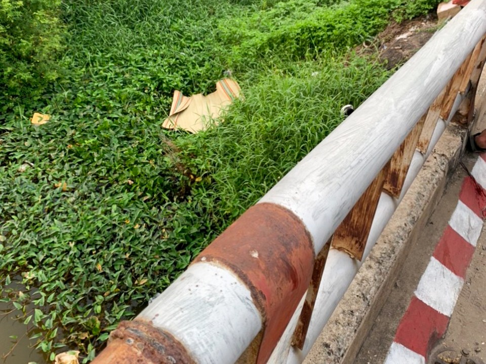 Hai thanh niên tử vong trên đường trở lại Sài Gòn sau nghỉ lễ - 2 Hai thanh niên tử vong trên đường trở lại Sài Gòn sau nghỉ lễ - 2