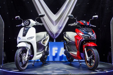 VinFast ra mắt hai xe máy điện mới, đổi pin như Viper, tốc độ tối đa 90km/h
