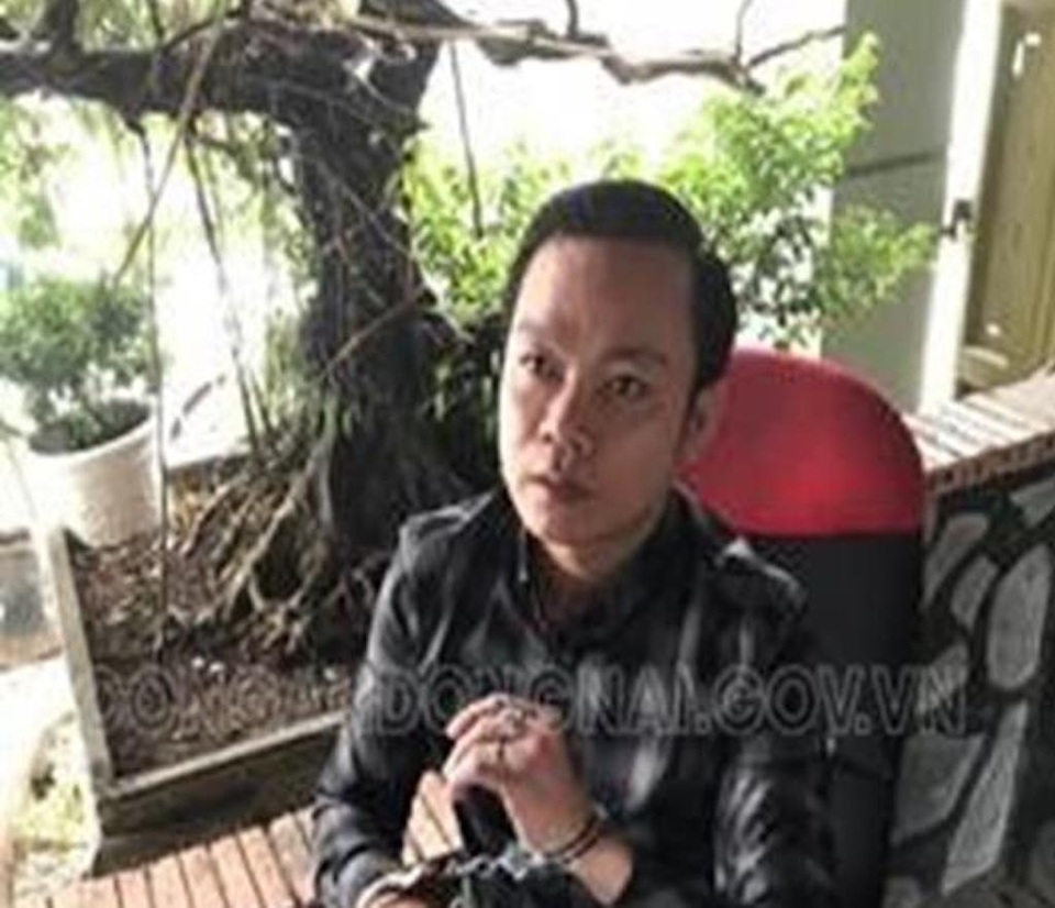 Bắt khẩn cấp 9 đối tượng trong vụ đi ô tô rượt chém nhau - 2 Bắt khẩn cấp 9 đối tượng trong vụ đi ô tô rượt chém nhau - 2