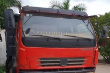 "Hung thần" xe tải “hết đát” đổ đất trái pháp luật, chủ tịch xã tạm giữ, xử phạt có đúng luật?