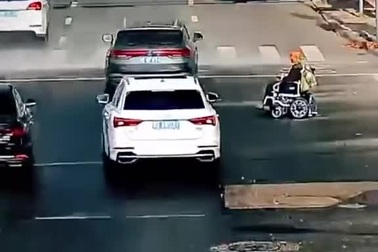 Hành động đẹp của tài xế được dân mạng khen ngợi