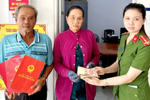 Tài xế xe buýt trả lại túi xách chứa 3 sổ đỏ, 2 lượng vàng cho khách