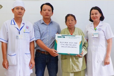 Trao hơn 106 triệu đồng đến hoàn cảnh vợ suy thận, chồng ung thư