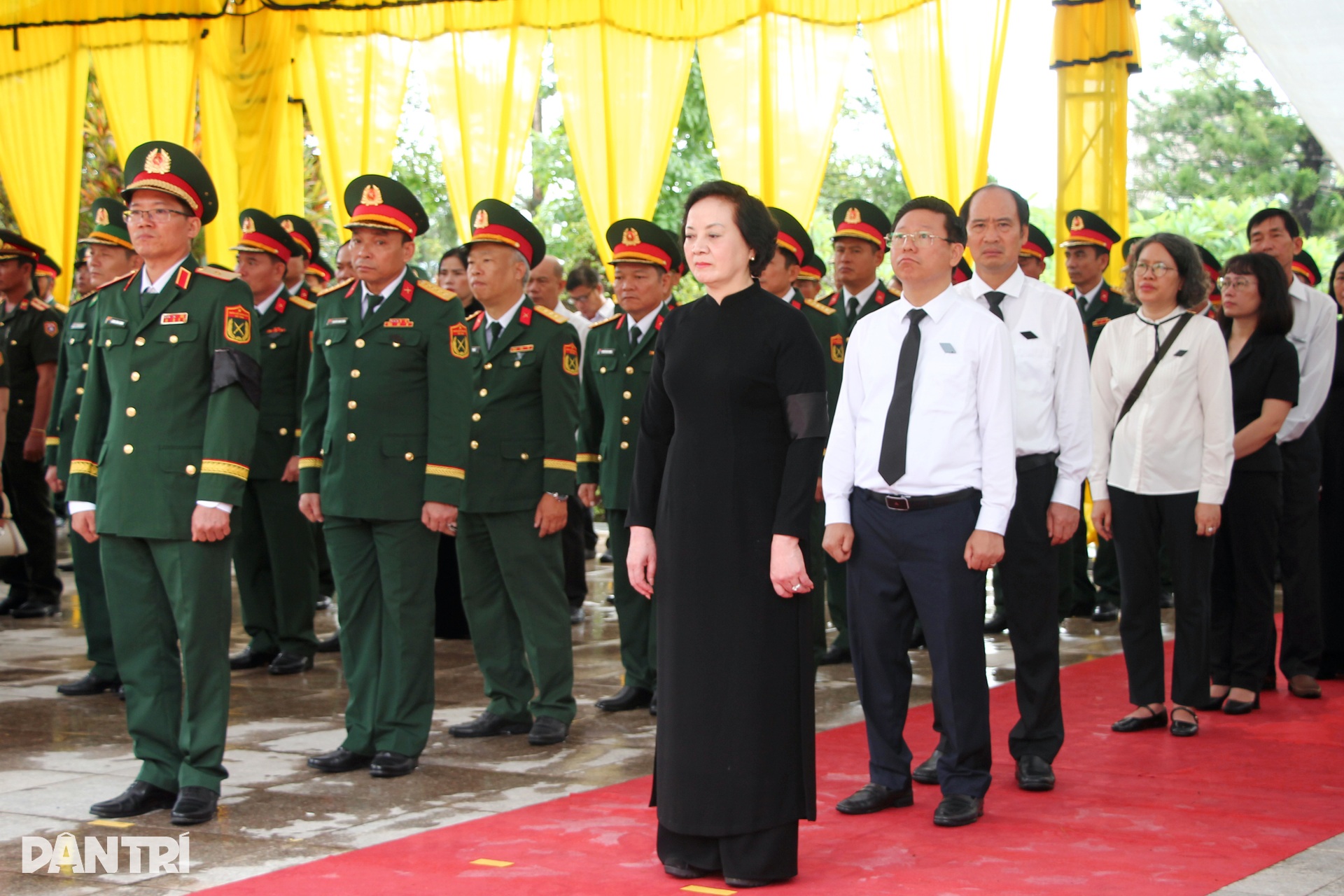 Hồi hương, an táng trọng thể 16 liệt sĩ hy sinh tại Lào và Campuchia - 2 Hồi hương, an táng trọng thể 16 liệt sĩ hy sinh tại Lào và Campuchia - 2