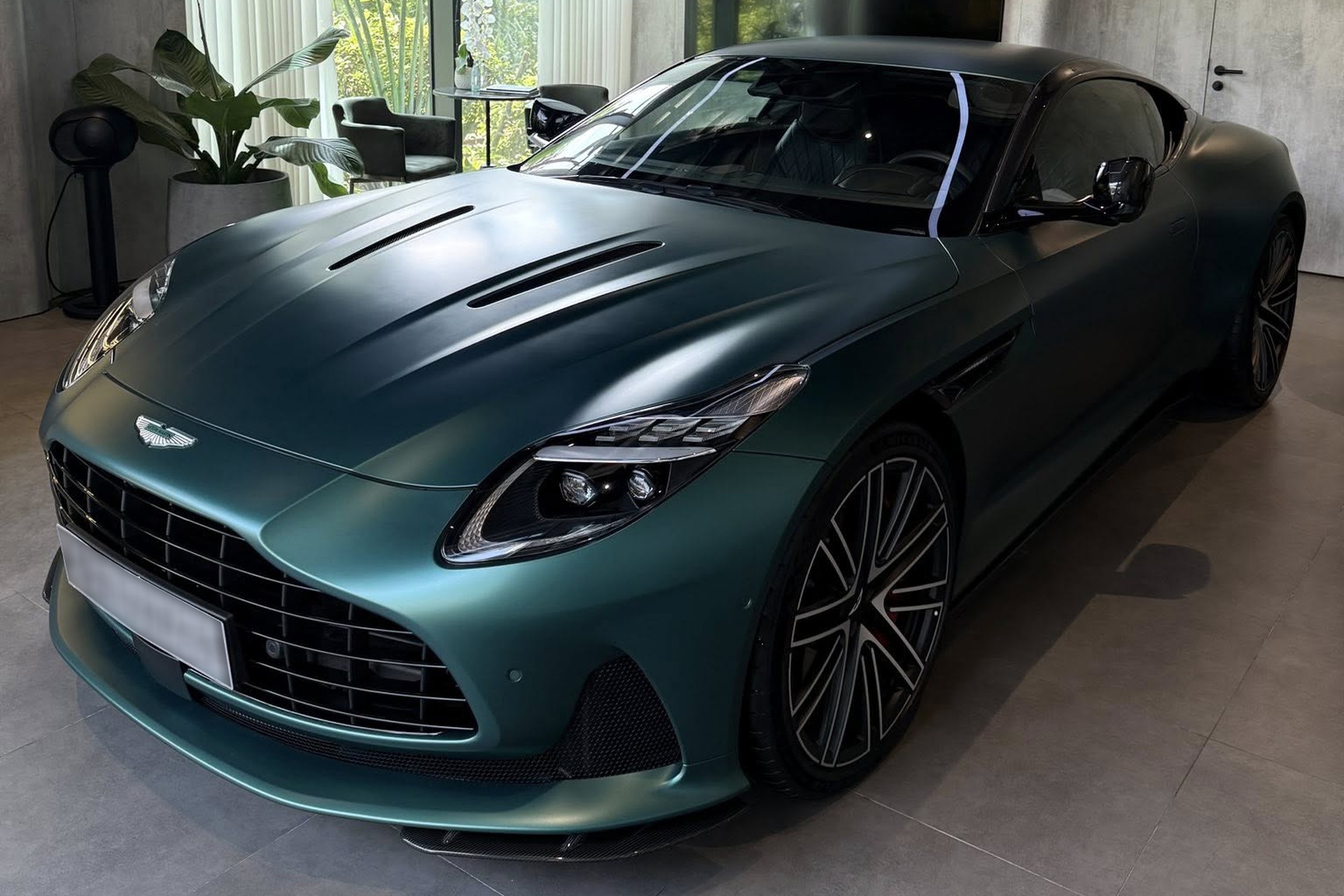 Đi 600km, chủ xe Aston Martin DB12 độc nhất Việt Nam “lỗ” 9 tỷ đồng - 8 Đi 600km, chủ xe Aston Martin DB12 độc nhất Việt Nam “lỗ” 9 tỷ đồng - 8