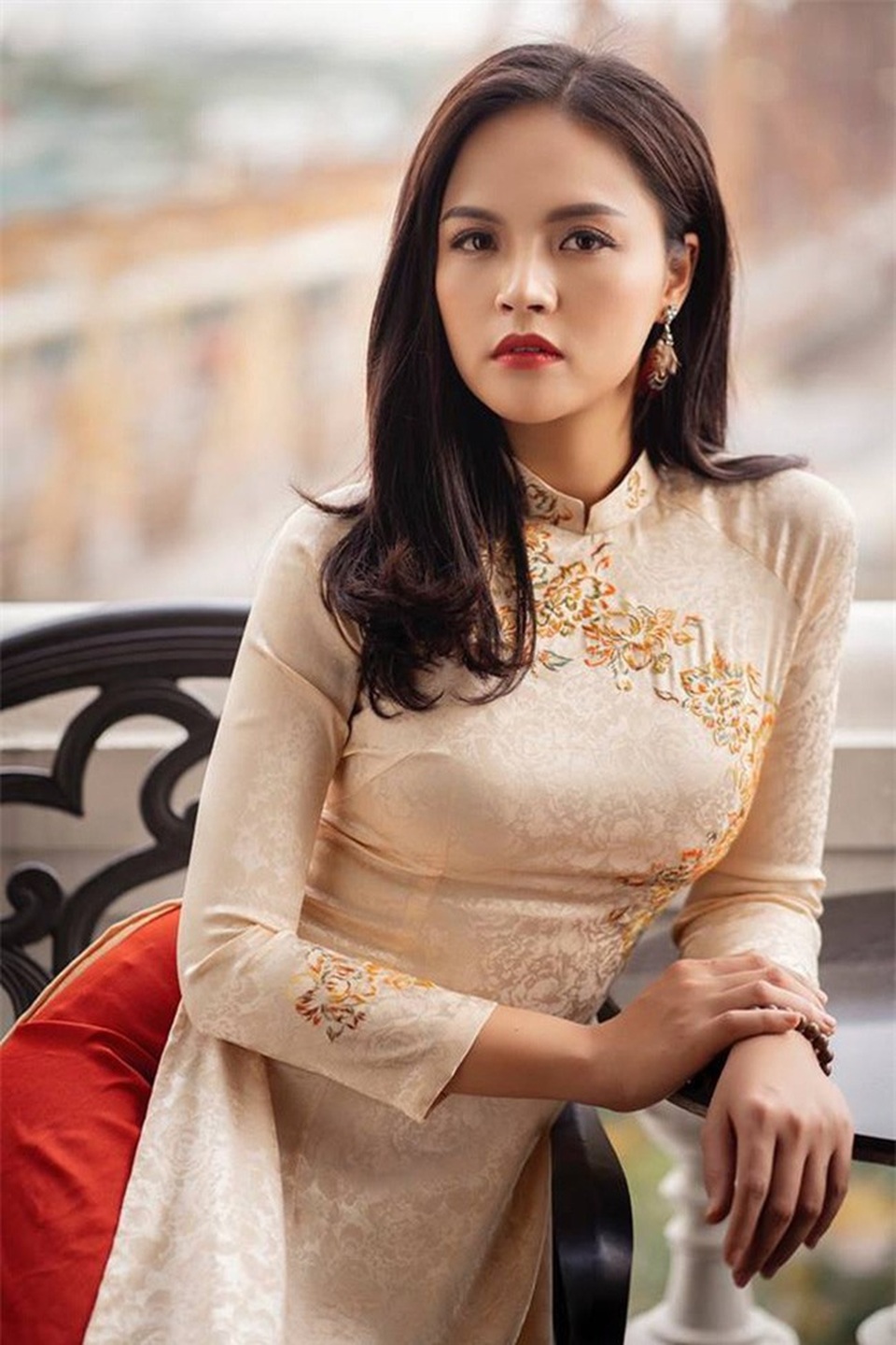 Thu Quỳnh kể về biến cố khiến bản thân nhận ra rất cần một bờ vai che chở - 2 Thu Quỳnh kể về biến cố khiến bản thân nhận ra rất cần một bờ vai che chở - 2