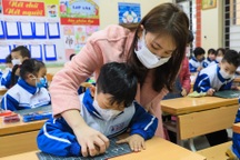 Hà Nội: Đề xuất học sinh lớp 1-6 ở 18 huyện, thị chuyển sang học online