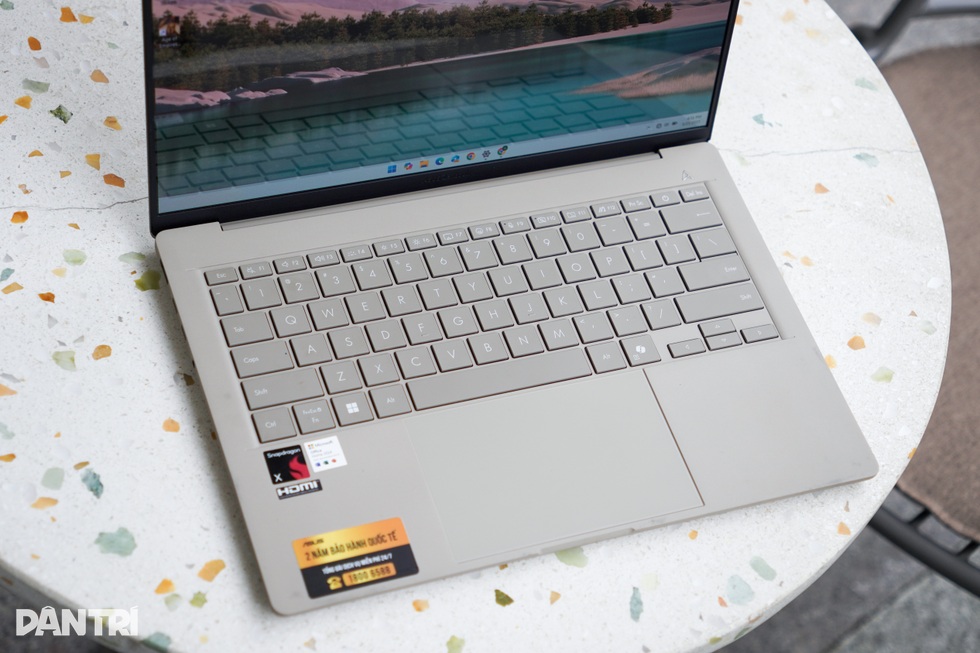 Đánh giá Asus Zenbook A14: Laptop AI chạy chip Snapdragon X sẽ dành cho ai? - 6 Đánh giá Asus Zenbook A14: Laptop AI chạy chip Snapdragon X sẽ dành cho ai? - 6