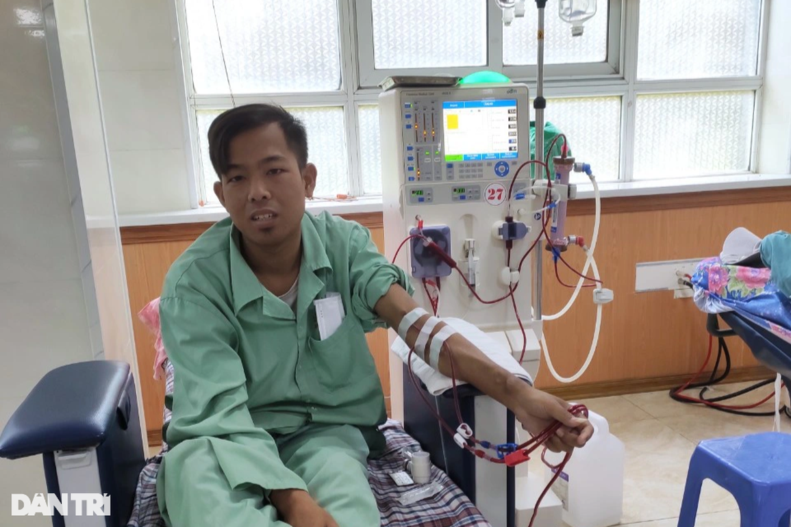Bác sĩ cầu cứu giúp người mẹ nghèo nguy kịch sau tai nạn thảm khốc - 3 Bác sĩ cầu cứu giúp người mẹ nghèo nguy kịch sau tai nạn thảm khốc - 3
