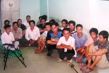 Triệt phá ổ cờ bạc, trường gà cực lớn tại vùng ven TPHCM