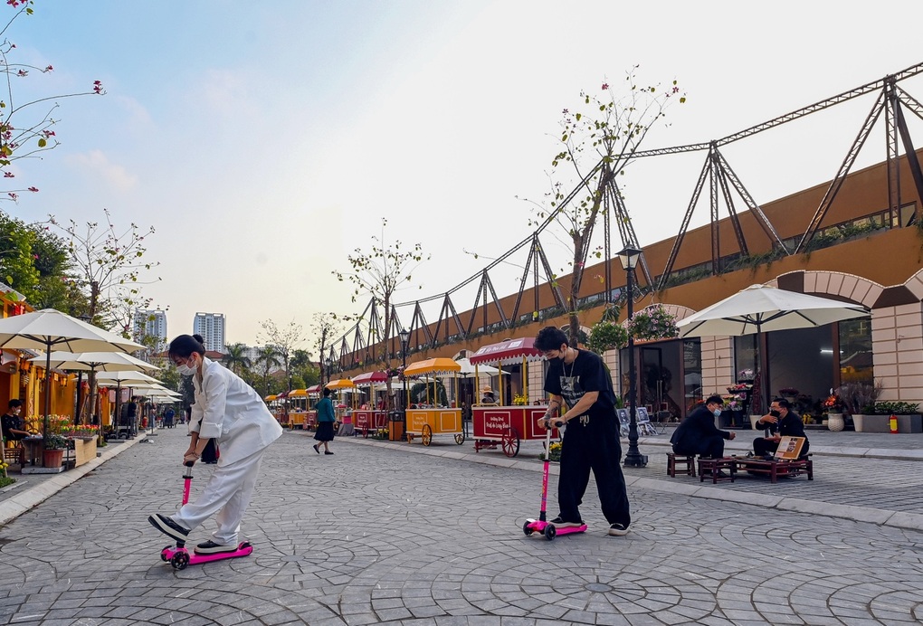 Mailand Hanoi City thu hút nghìn người dịp lễ Giáng sinh - 2 Mailand Hanoi City thu hút nghìn người dịp lễ Giáng sinh - 2