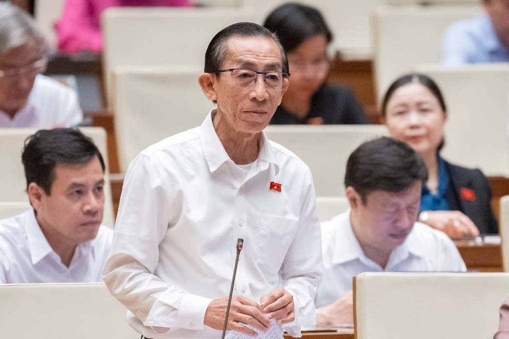 Nhiều lãnh đạo địa phương vắng họp Quốc hội vì phải tính chuyện sáp nhập - 2 Nhiều lãnh đạo địa phương vắng họp Quốc hội vì phải tính chuyện sáp nhập - 2