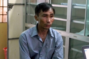 Dự đám tang, sau nhậu say dậy... trộm tiền phúng điếu