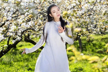 "Đệ nhất mỹ nhân" Trung Quốc vẫn trẻ, đẹp ở tuổi U70 nhờ bí quyết lạ