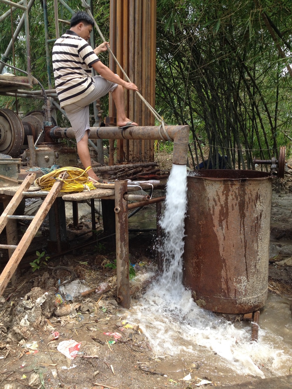 Ảnh hưởng Covid-19, kiến nghị miễn tiền cấp quyền khai thác tài nguyên nước - 2 Ảnh hưởng Covid-19, kiến nghị miễn tiền cấp quyền khai thác tài nguyên nước - 2