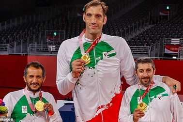 Không thể cản nổi VĐV cao nhất thế giới giành huy chương vàng