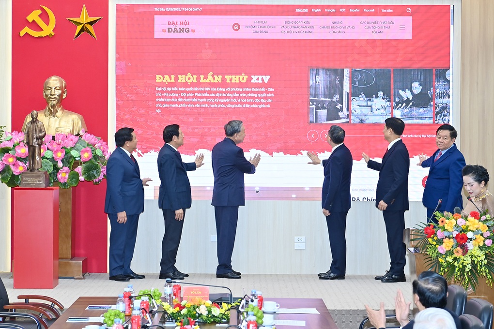 Tổng Bí thư dự lễ ra mắt trang Đảng Cộng sản Việt Nam - Đại hội XIV - 1 Tổng Bí thư dự lễ ra mắt trang Đảng Cộng sản Việt Nam - Đại hội XIV - 1