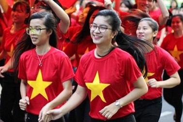 Hàng nghìn sinh viên xếp chữ chào mừng ngày Quốc Khánh